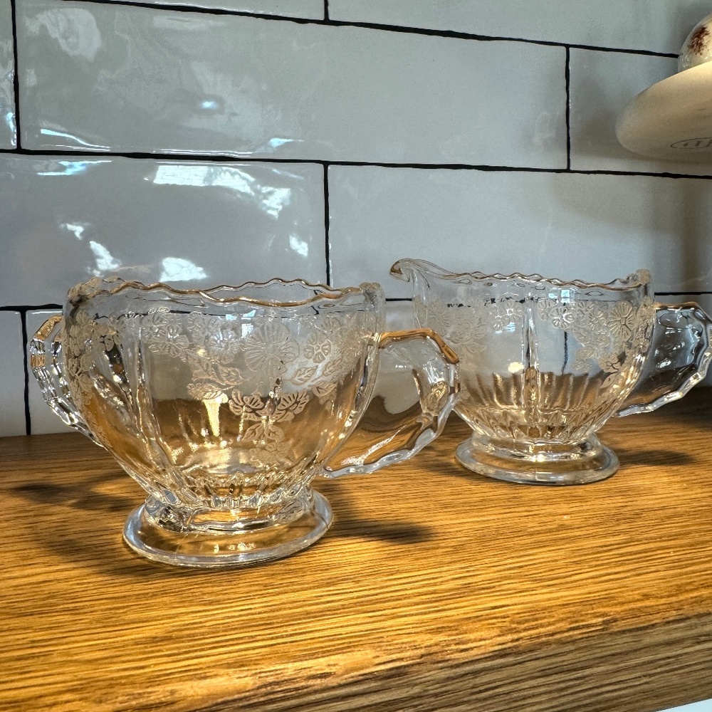 Vtg New Martinsville Depression Glass Sugar & Creamer Radiance Flower Basket Des